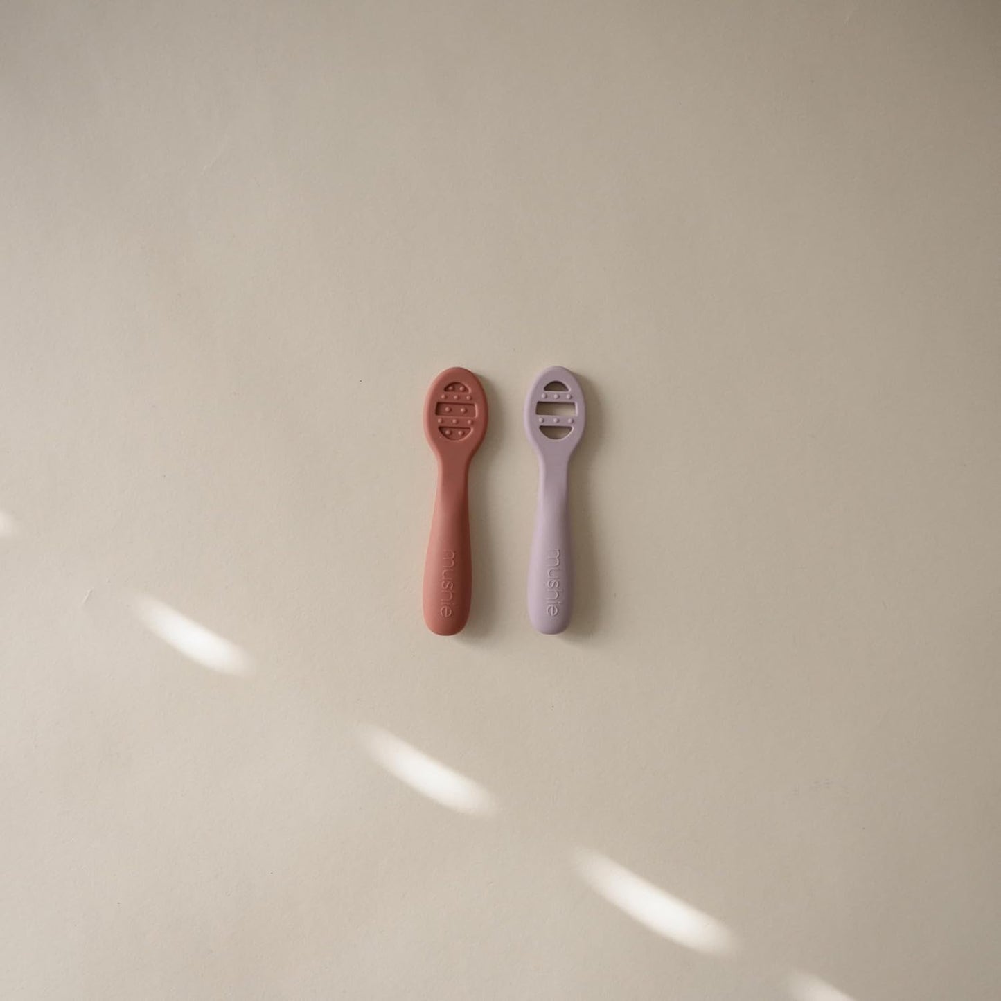 mushie Silicone First Feeding Baby Spoons | 2 Pack (Rose/Soft Lilac)