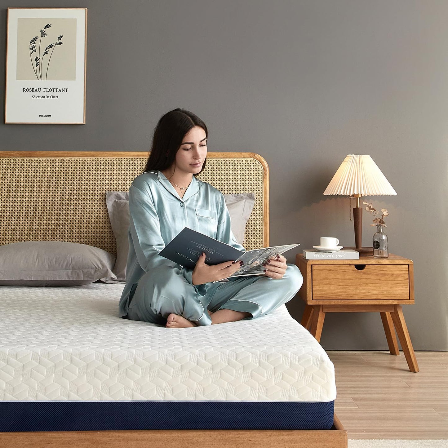 6 Inch Cooling Gel Memory Foam Twin Mattress for Kids,Mattress in a Box,Breathable Cover Gel-Infusion for Cooler Sleep,Healthy and Safe,39" X 75" X6" (White&Navy, Twin)